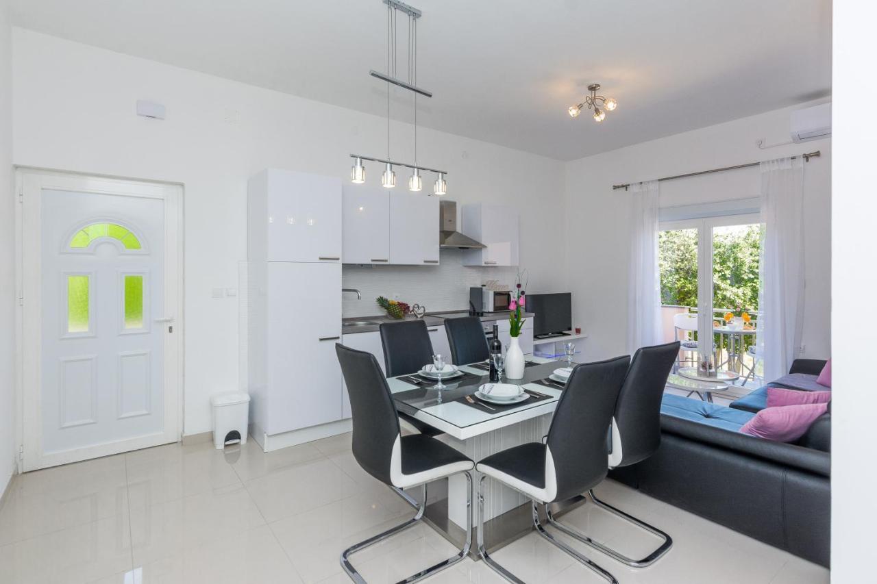 Apartments Marko Sukošan المظهر الخارجي الصورة